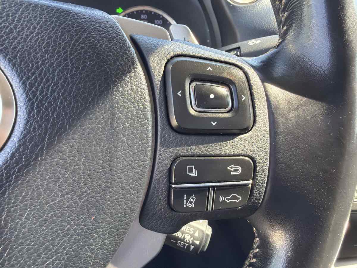 Used 2017 Lexus IS 200t w/ Navigation System Package RWD image 38