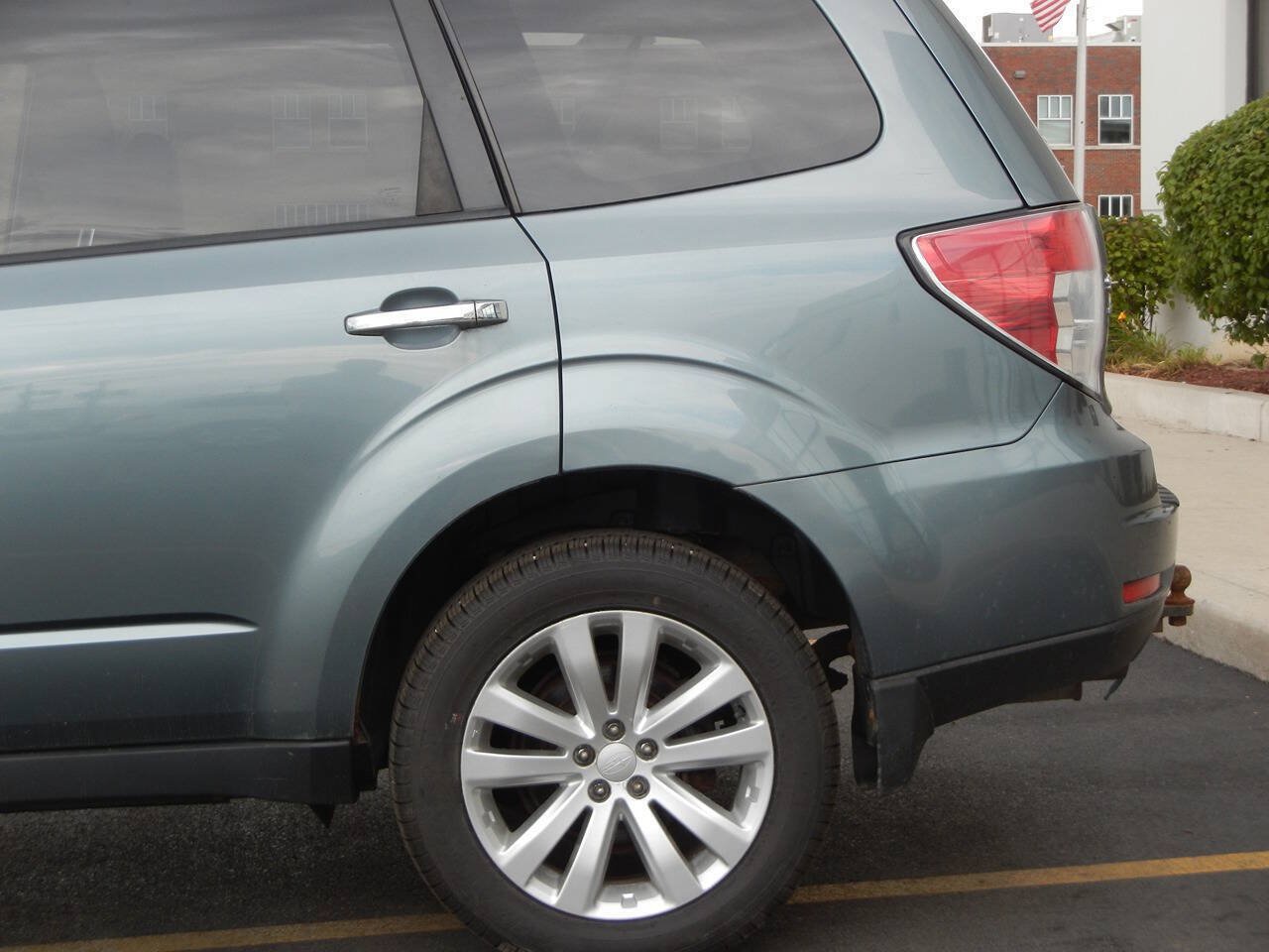 Used 2013 Subaru Forester 2.5X Premium w/ All-Weather Pkg AWD/4WD image 12