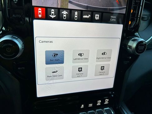 Used 2024 RAM 1500 Laramie image 28