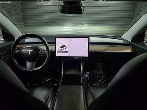 Used 2018 Tesla Model 3 Long Range image 11