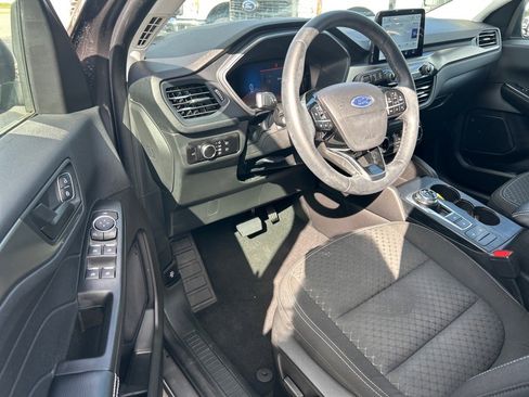 Used 2023 Ford Escape Active image 7