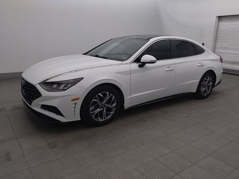 Used 2021 Hyundai Sonata SEL w/ Convenience Package FWD image 2