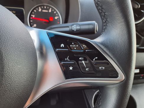 Used 2025 Mercedes-Benz Sprinter 2500 image 11