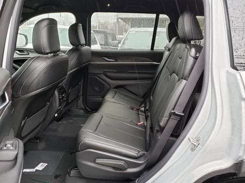 New 2025 Jeep Grand Cherokee L Limited image 7