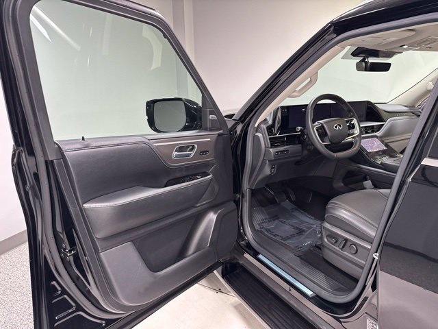 Used 2025 INFINITI QX80 Pure AWD/4WD image 12