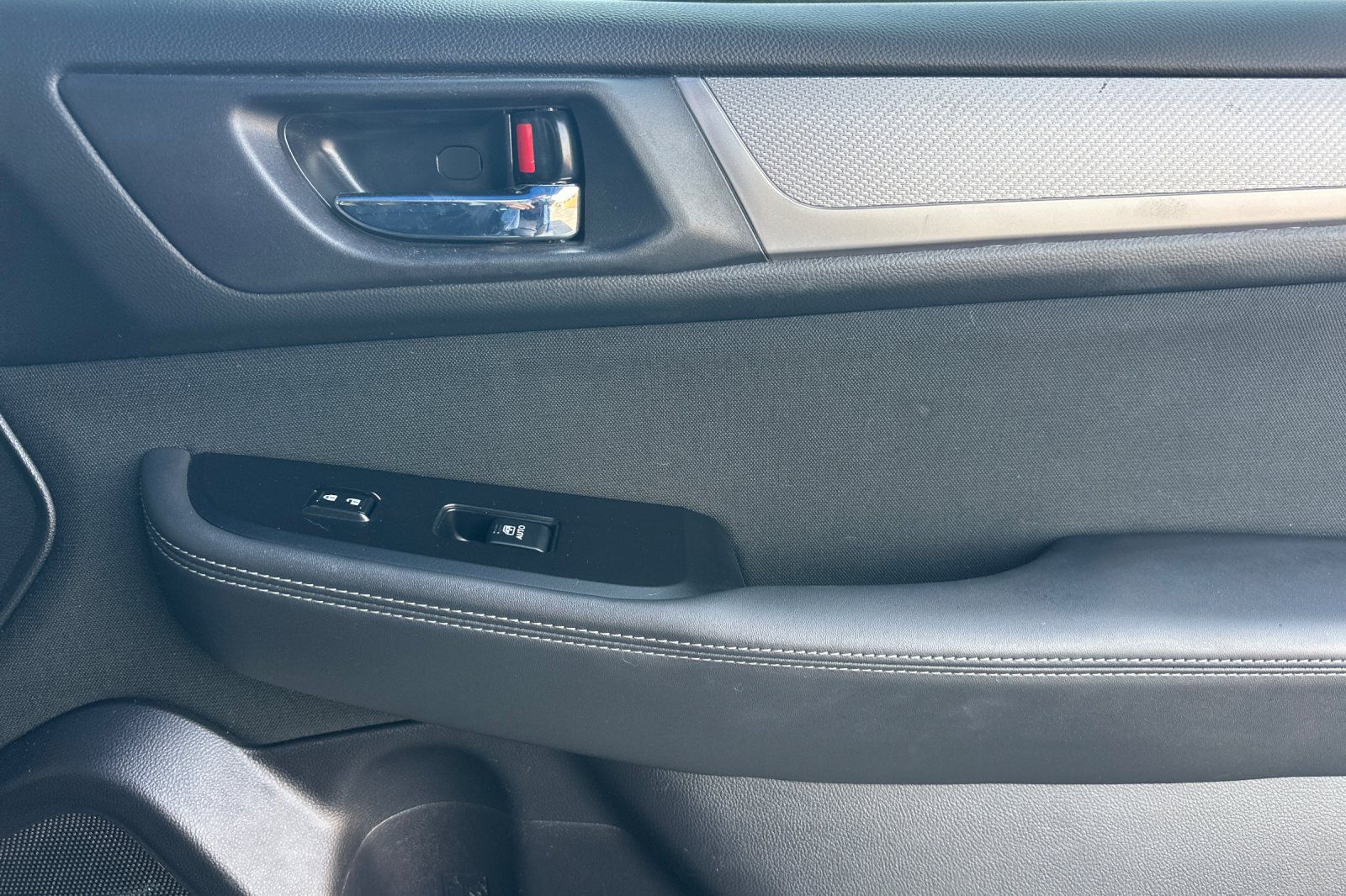 Used 2019 Subaru Outback 2.5i Premium AWD/4WD image 22