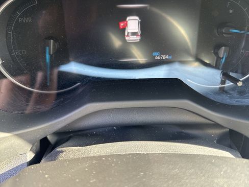 Used 2021 Toyota RAV4 XSE AWD/4WD image 6