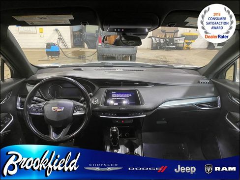 Used 2020 Cadillac XT4 Premium Luxury image 16