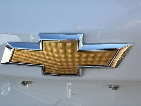 Used 2023 Chevrolet Equinox LS image 11