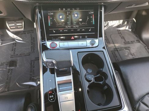 Used 2024 Audi SQ7 Premium Plus AWD/4WD image 23