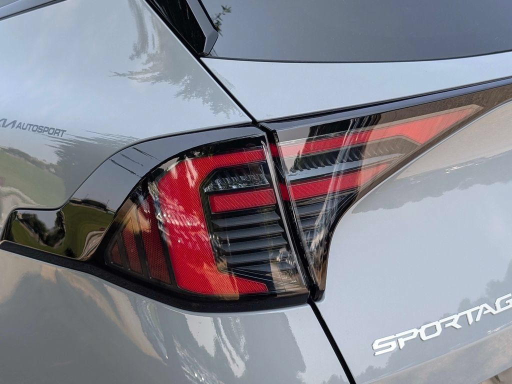 New 2026 Kia Sportage SX FWD image 11