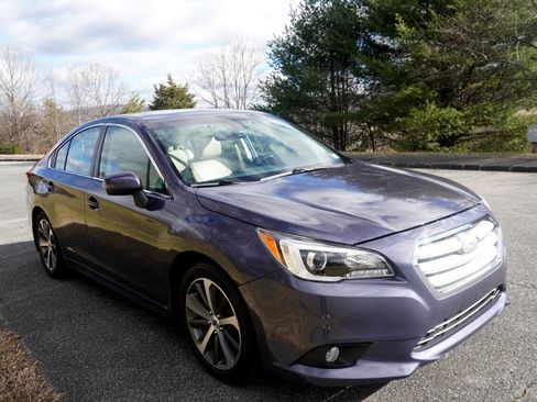 Used 2017 Subaru Legacy 2.5i Limited image 3