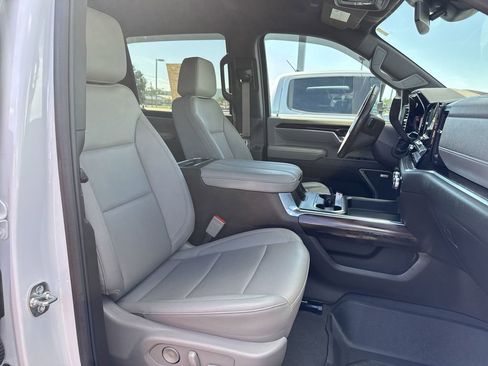 Used 2025 GMC Sierra 3500 SLT w/ SLT Premium Package AWD/4WD image 24