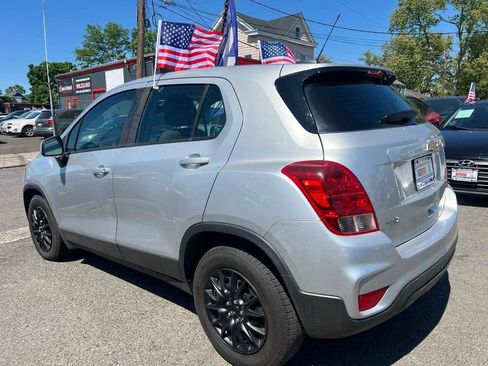 Used 2018 Chevrolet Trax LS FWD image 7