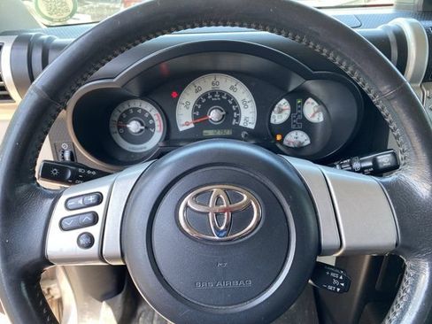 Used 2007 Toyota FJ Cruiser 4WD image 7