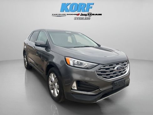 Used 2021 Ford Edge Titanium image 3
