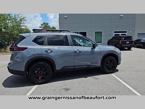 Used 2025 Nissan Rogue SV w/ Rock Creek Premium Package AWD/4WD image 32