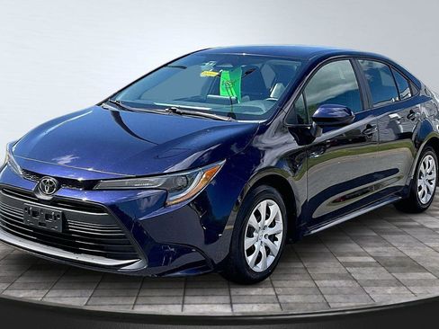 Used 2024 Toyota Corolla LE FWD image 12
