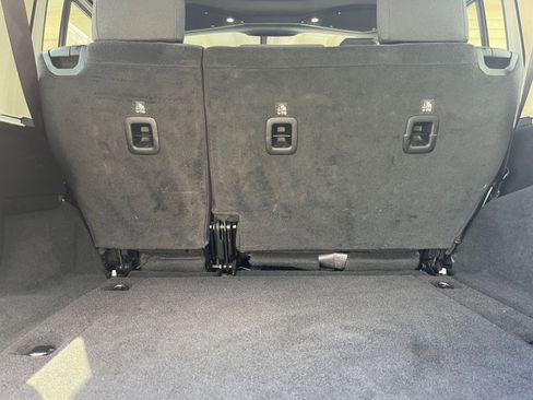 Used 2025 Jeep Wrangler Rubicon image 31