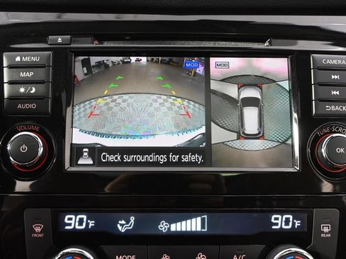 Used 2018 Nissan Rogue SL w/ Premium Package AWD/4WD image 30