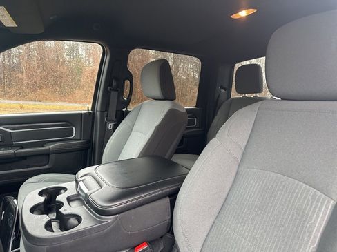 Used 2024 RAM 2500 Big Horn w/ Bed Utility Group image 10