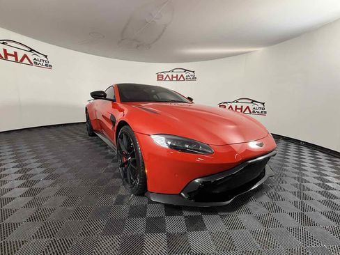 Used 2020 Aston Martin V8 Vantage Coupe image 17