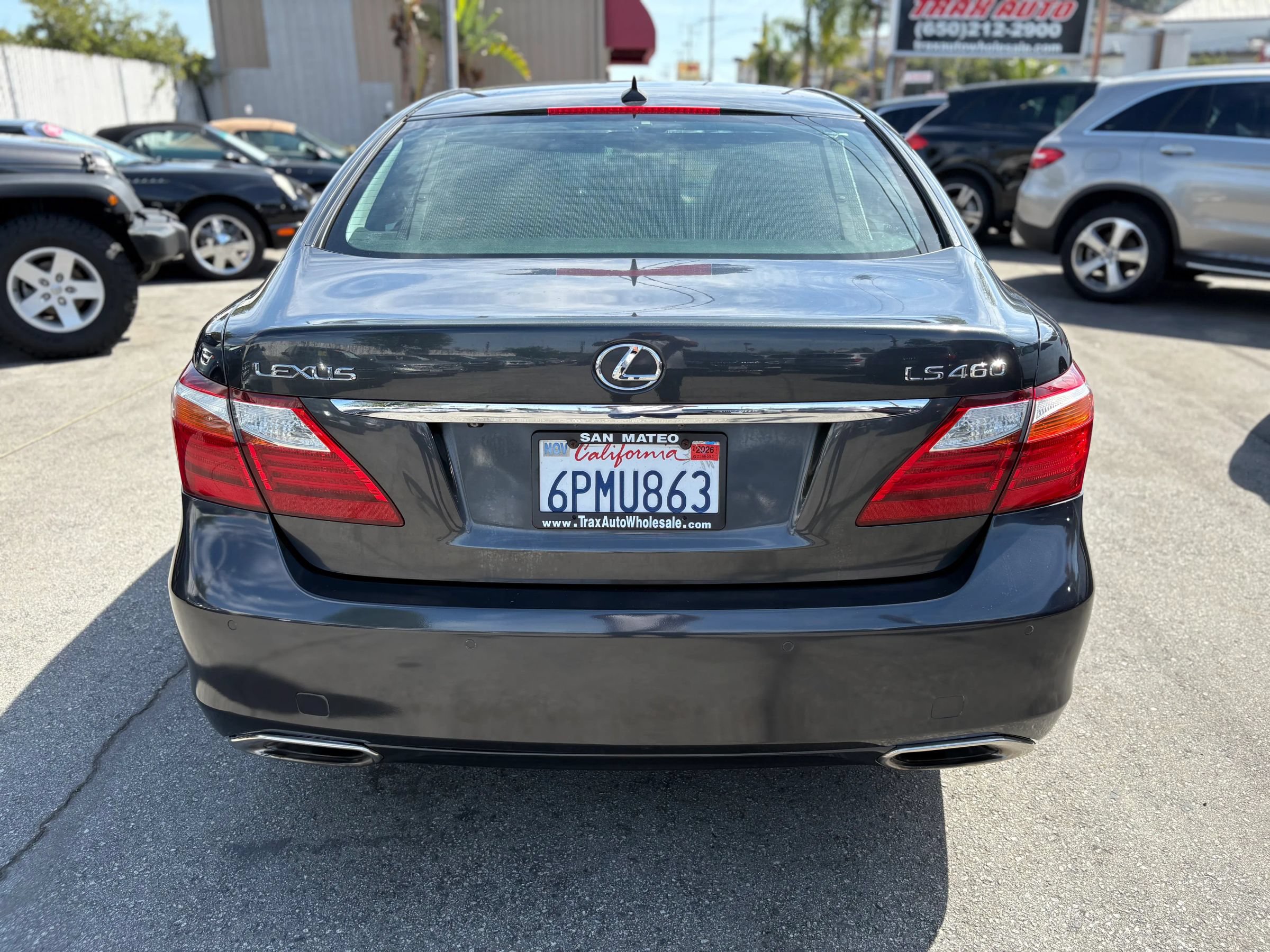 Used 2010 Lexus LS 460 RWD image 4