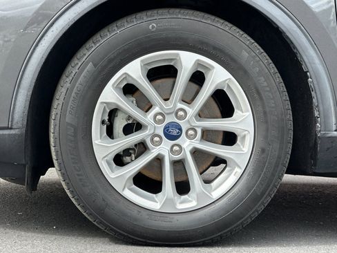 Used 2020 Ford Escape SE image 24