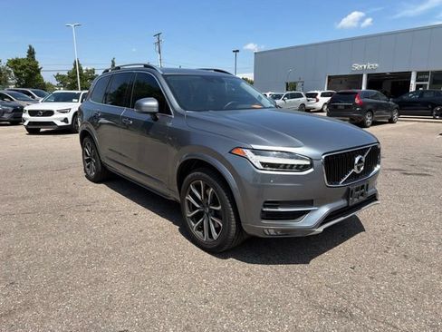 Used 2017 Volvo XC90 T5 Momentum w/ Vision Package AWD/4WD image 3