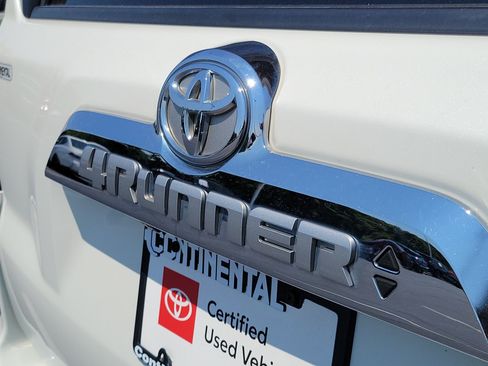 Used 2016 Toyota 4Runner Limited AWD/4WD image 7