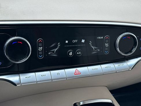 Used 2023 Genesis GV70 2.5T w/ Select Package image 20