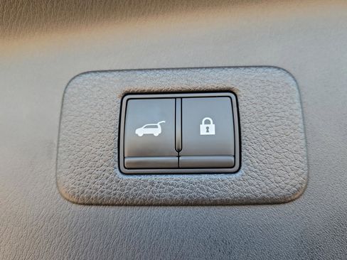 Used 2023 Nissan Armada Platinum w/ Captain's Chairs Package image 12