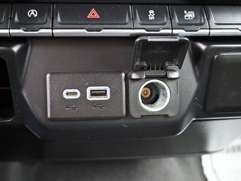 Used 2020 Chevrolet Silverado 1500 LT w/ Trailering Package AWD/4WD image 17