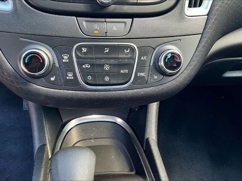 Used 2023 Chevrolet Malibu LT image 14