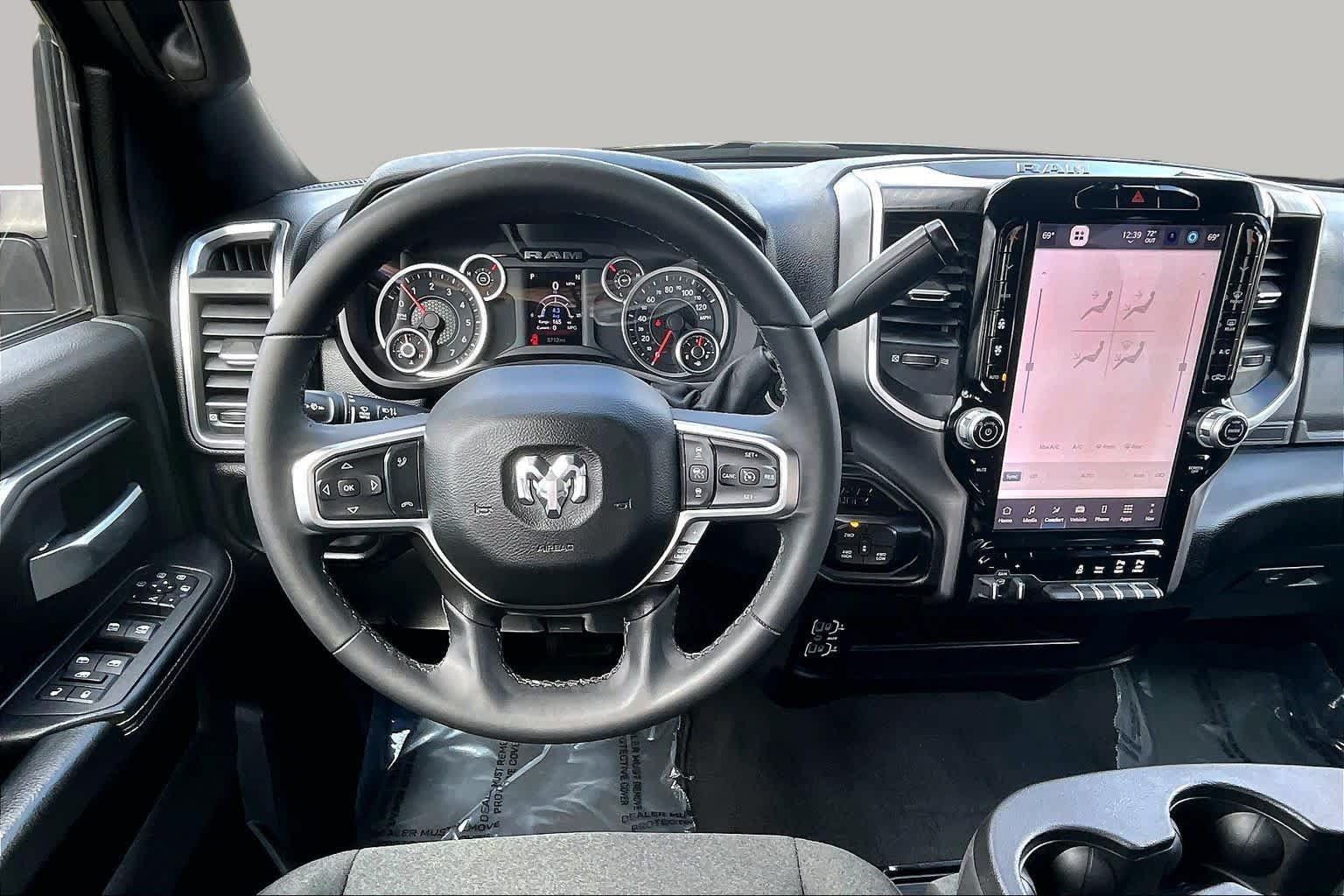 Used 2025 RAM 2500 Big Horn AWD/4WD image 5