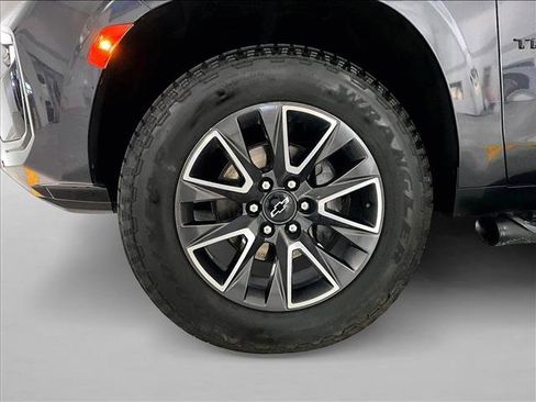 Used 2023 Chevrolet Tahoe Z71 AWD/4WD image 10
