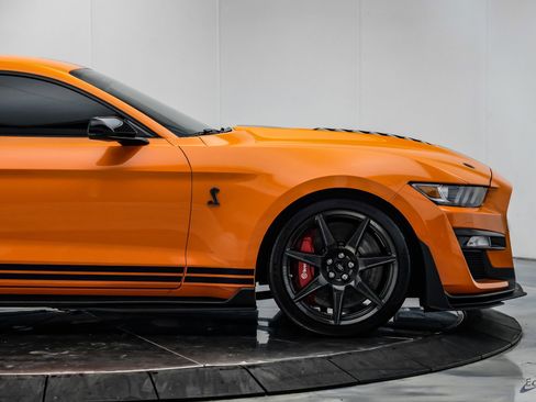 Used 2020 Ford Mustang Shelby GT500 w/ Carbon Fiber Track Pack RWD image 28