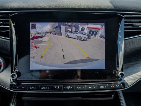 Used 2024 Jeep Wagoneer L Series II w/ Flexible Seating Group image 12