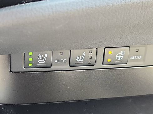 Used 2024 Lexus ES 350 w/ Premium Package FWD image 26