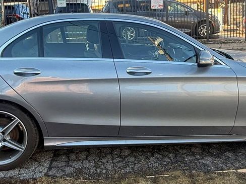 Used 2016 Mercedes-Benz C 300 C 300 4MATIC Sedan 4D image 4