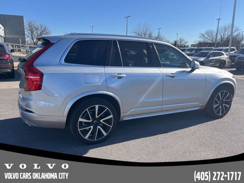 Used 2020 Volvo XC90 T6 Momentum image 5