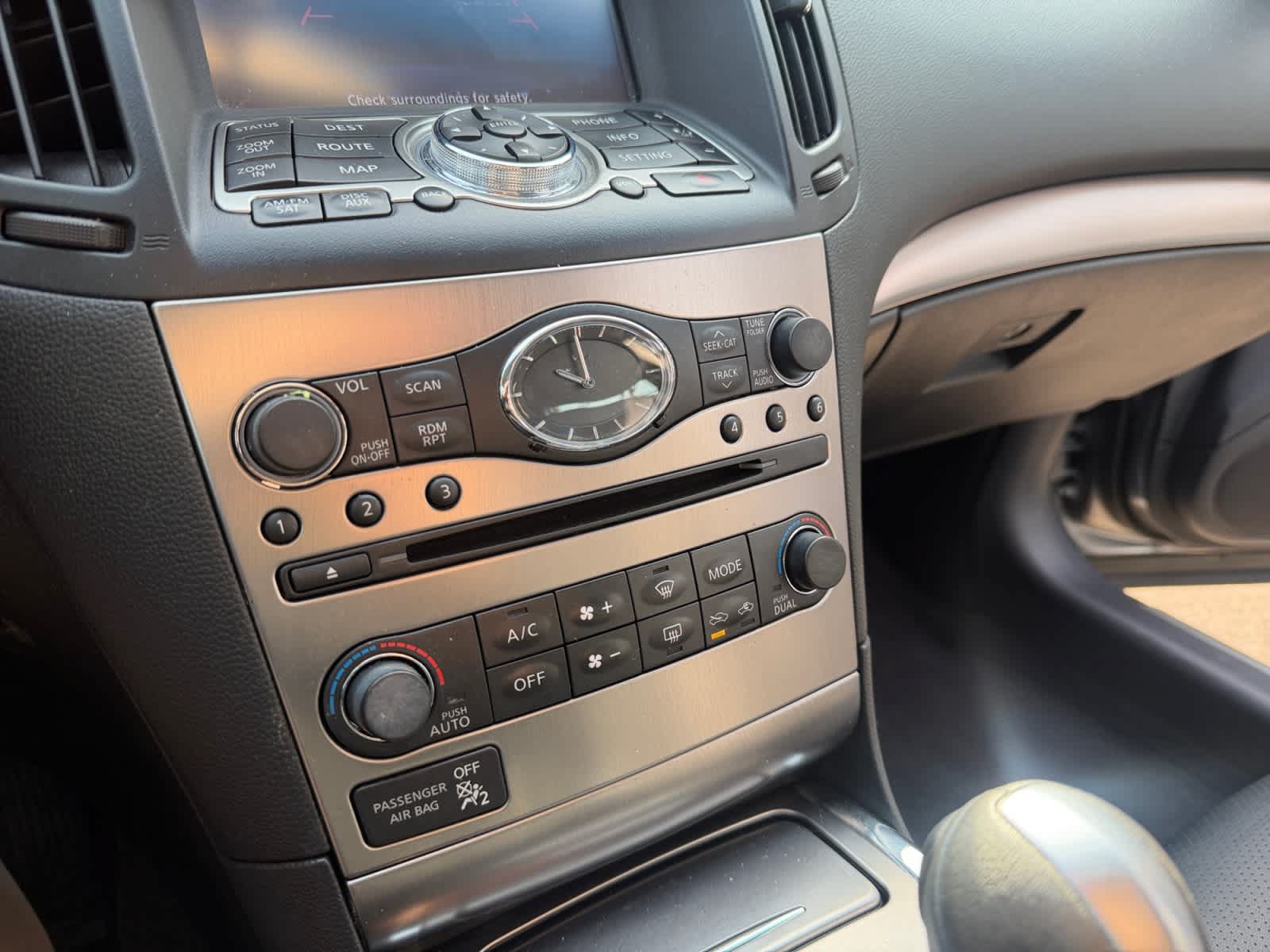 Used 2015 INFINITI Q40 AWD w/ Navigation Package image 32