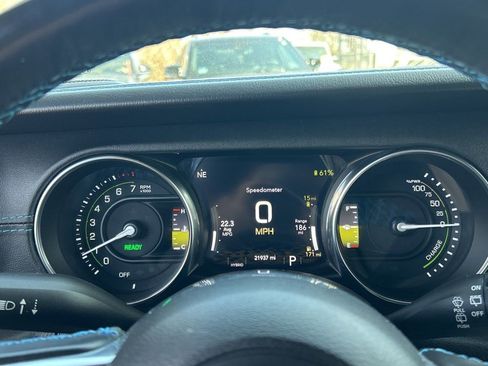 Used 2022 Jeep Wrangler Unlimited Rubicon 4xe w/ Cold Weather Group AWD/4WD image 20