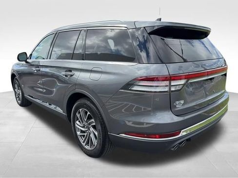Used 2023 Lincoln Aviator 2WD image 5
