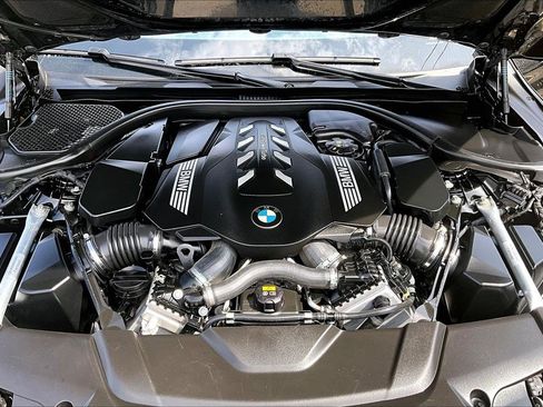 Used 2020 BMW 750i xDrive w/ M Sport Package AWD/4WD image 30