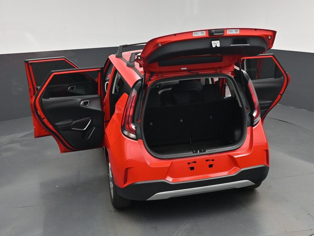 Used 2025 Kia Soul LX w/ LX Technology Package FWD image 30