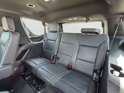 Used 2024 Chevrolet Tahoe Premier RWD image 20