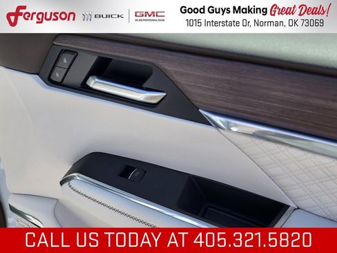 New 2026 GMC Acadia Denali w/ Super Cruise Package FWD image 43