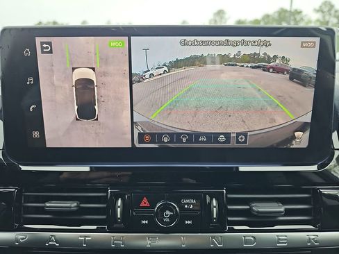 New 2026 Nissan Pathfinder Platinum FWD image 28