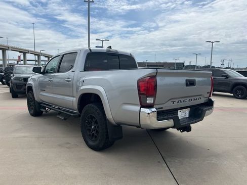 Used 2022 Toyota Tacoma SR5 RWD image 7